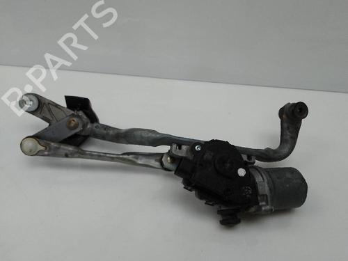 Used Front wiper motor TOYOTA YARIS (_P13_) 1.5 (NSP131_) (112 hp) 20503844