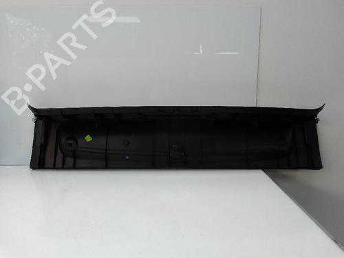 Tailgate trim PEUGEOT 308 II (LB_, LP_, LW_, LH_, L3_) 1.2 VTi 72 | BP20694294C151 