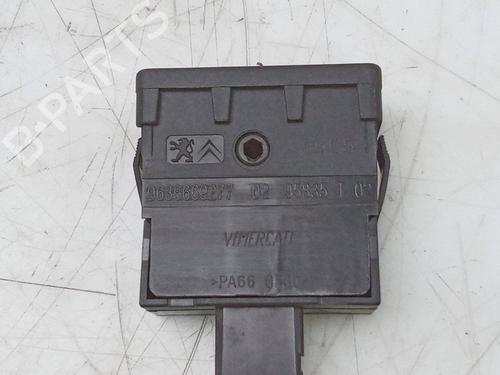 Used Switch Switch PEUGEOT 3008 I MPV (0U_) 1.6 BlueHDi 120 (120 hp) 19059548 19059548