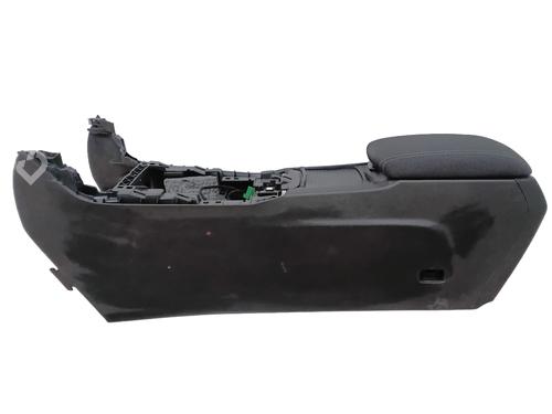 Console central PEUGEOT 308 II (LB_, LP_, LW_, LH_, L3_) 1.5 BlueHDi 130 (131 hp) 32494833