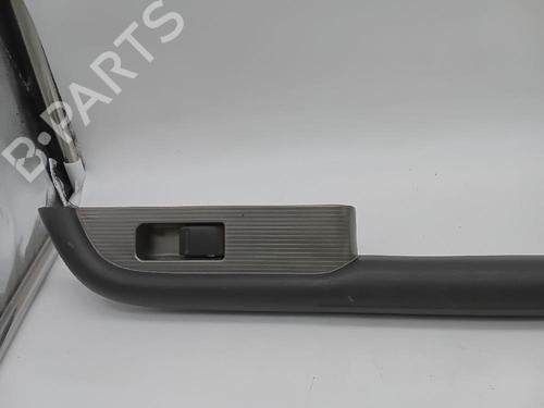 Used Right rear window switch NISSAN X-TRAIL I (T30) 2.2 Di 4x4 (114 hp) 26932868