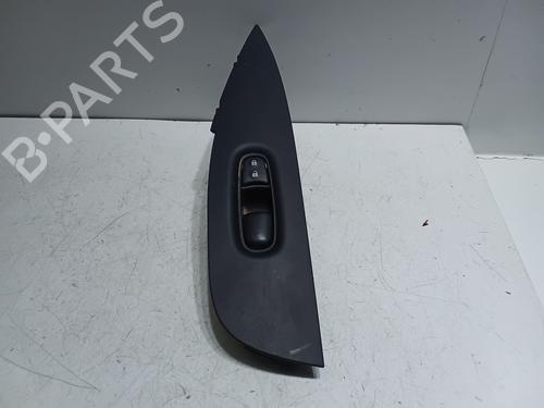 right-front-window-switch-nissan-qashqai-ii-j11-j11_-2013-34618001 main image