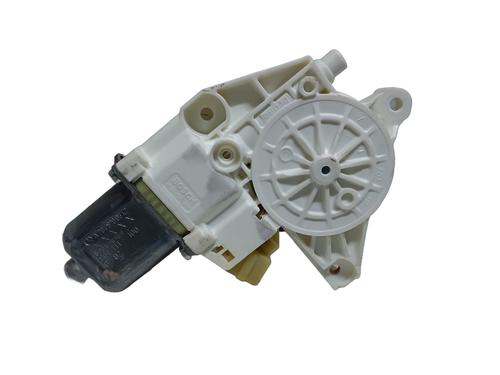 Used Right rear window motor Right rear window motor MERCEDES-BENZ C-CLASS (W204) C 220 CDI (204.008) (170 hp) 39529594 39529594