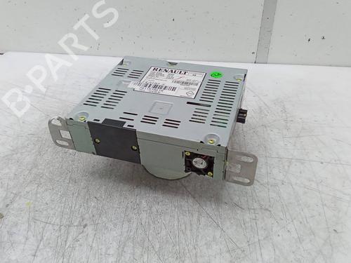 radio-renault-megane-iv-hatchback-b9amn_-28115198r-2015-19519600 main image
