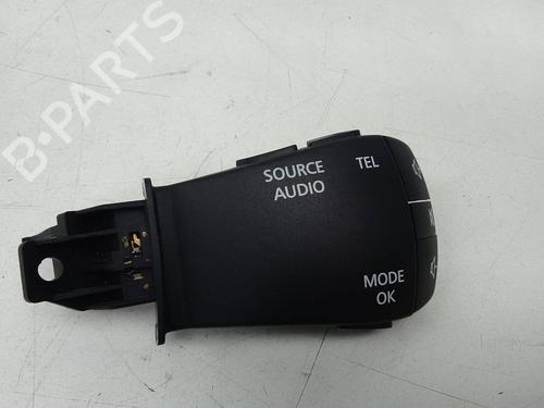 other-renault-megane-iv-hatchback-b9amn_-2015-20852992 main image