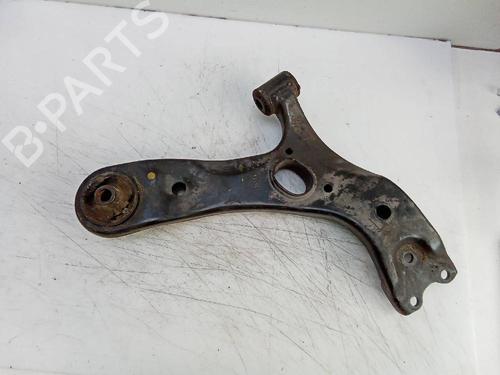 Right front suspension arm TOYOTA AURIS (_E18_) 1.8 Hybrid (ZWE186_, ZWE186R) | BP26053462M13