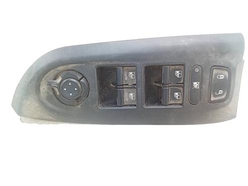 Used Left front window switch FIAT 500X (334_) 1.3 D Multijet (334AXH1A) (95 hp) 26160091