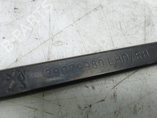 Front windshield wiper arm CITROËN C4 CACTUS 1.2 THP 110 | BP29420599C143 