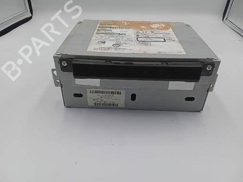 Used Radio VOLVO V40 Hatchback (525) D2 (120 hp) 25302561