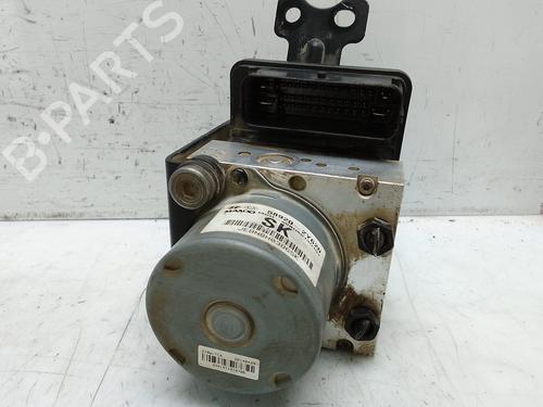 Used ABS pump HYUNDAI ix35 (LM, EL, ELH) 1.7 CRDi (116 hp) 28420792