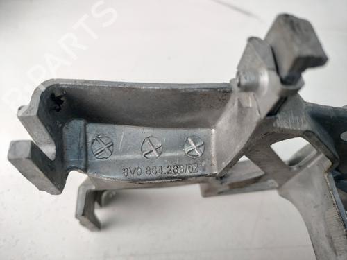 Armrest / Center console AUDI A3 Sportback (8VA, 8VF) 30 TDI | BP28148604I20 