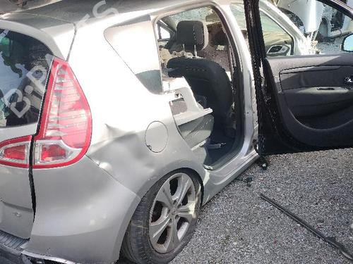 Used Right taillight RENAULT SCÉNIC III (JZ0/1_) 1.5 dCi (110 hp) 18594828