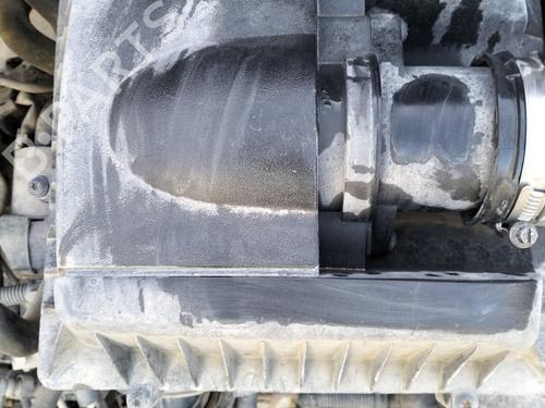 Used Air filter box RENAULT MASTER II Platform/Chassis (ED/HD/UD) 2.5 dCi (ED01, ED02, ED41, ED42, ED81, ED82, ED91, ED92,... (120 hp) 29935851