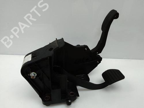 Used Break pedal Break pedal RENAULT MASTER III Platform/Chassis (EV, HV, UV) 2.3 dCi 150 FWD (EV0F, HV0F, UV0F, EV03, HV03, UV03) (150 hp) 20504474 20504474