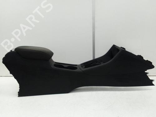 Used Middle console Middle console AUDI Q3 (8UB, 8UG) 2.0 TDI (150 hp) 19519721 19519721