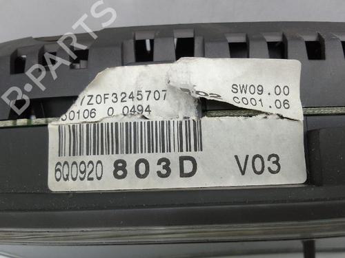 Used Instrument cluster VW POLO (9N_, 9A_) 1.9 TDI (101 hp) 26920255