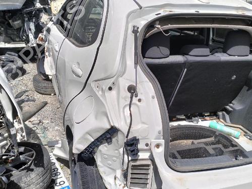 Used Seat buckle TOYOTA YARIS (_P21_, _PA1_, _PH1_) 1.0 (KSP211) (72 hp) 26881172
