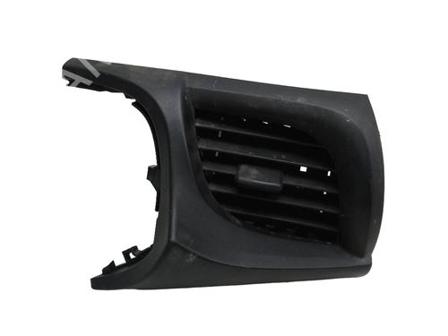 Used Air vent TOYOTA HILUX VIII Pickup (_N1_) 2.4 D 4WD (GUN125_, GUN125R) (150 hp) 18574671