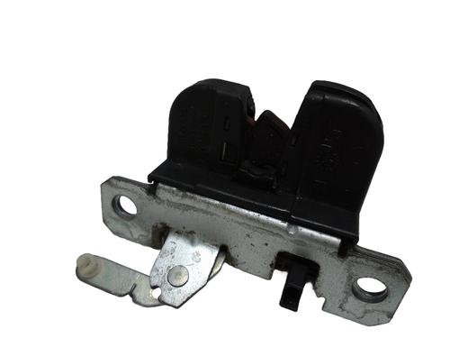 Fechadura da mala SEAT IBIZA III (6L1) 1.4 16V (75 hp) 31090601