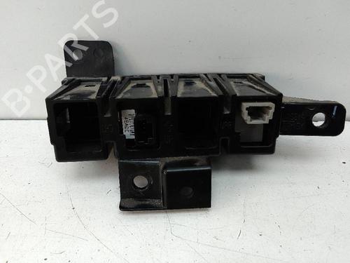 Used Switch NISSAN QASHQAI II SUV (J11, J11_) 1.3 DIG-T (160 hp) 19143548
