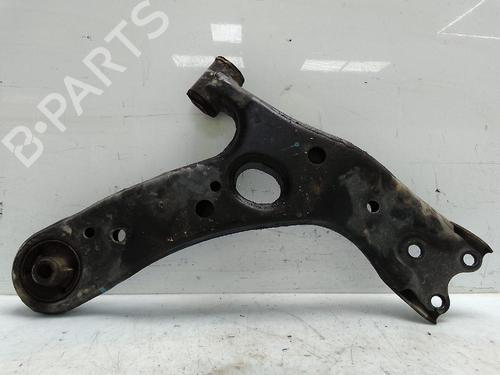 Used Left front suspension arm TOYOTA AURIS (_E18_) 1.8 Hybrid (ZWE186_, ZWE186R) (136 hp) 26651920