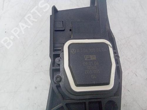 Used Pedal MERCEDES-BENZ M-CLASS (W164) ML 320 CDI 4-matic (164.122) (224 hp) 18582795