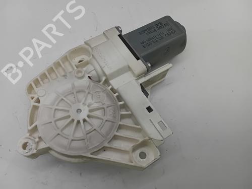 Right rear window motor VW SHARAN (7N1, 7N2) 2.0 TDI 8K0959802B