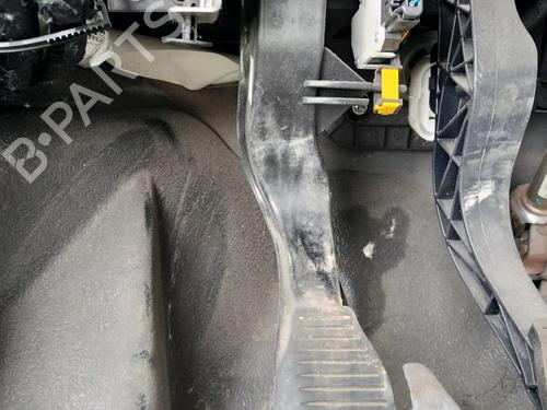 Used Clutch pedal Clutch pedal FIAT DOBLO Cargo (263_) 1.3 D Multijet (90 hp) 40180404 40180404