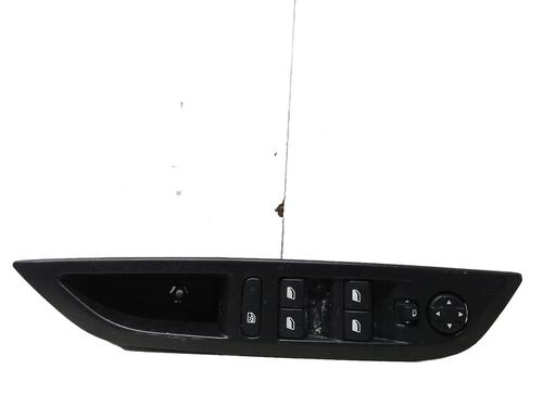 Comutador vidro frente esquerdo Comutador vidro frente esquerdo PEUGEOT 208 II (UB_, UP_, UW_, UJ_) 1.2 PureTech 75 (75 hp) 35784565 35784565