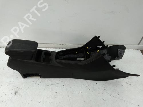 Used Middle console Middle console OPEL GRANDLAND / GRANDLAND X (A18, P1UO) 1.6 Turbo D (75) (120 hp) 18899136 18899136
