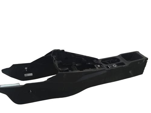 Used Middle console Middle console AUDI A3 Sportback (8YA, 8YF) 35 TDI (150 hp) 33286251 33286251