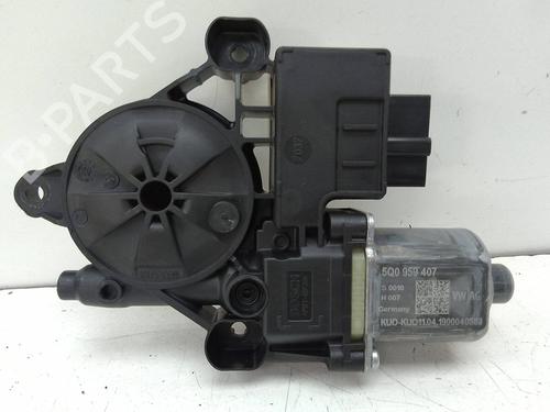 Rudehejsemotor bagstkærm venstre VW T-ROC (A11, D11) 1.0 TSI (116 hp) 28149881