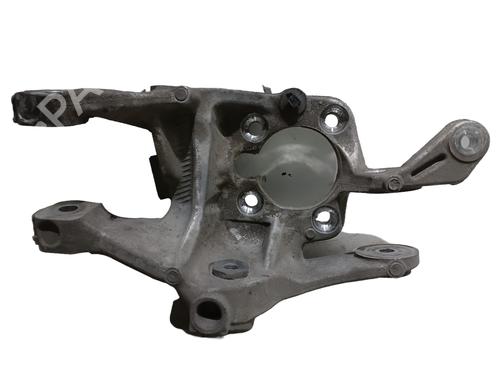 Mozzo posteriore sinistro Mozzo posteriore sinistro PEUGEOT 308 III (FB_, FH_, FP_, F3_, FM_) BlueHDi 130 (FBYHZL, FBYHZT) (131 hp) 34541616 34541616