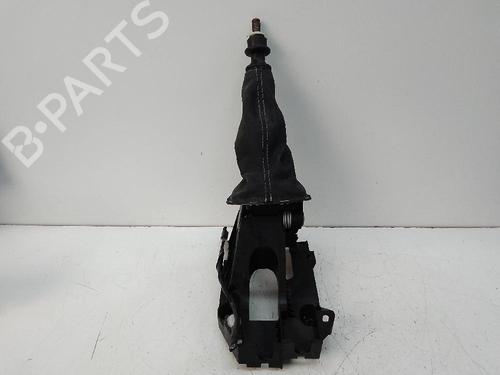 Gear lever TOYOTA YARIS (_P13_) 1.3 (NSP130_, NSP130) | BP20115637M90 