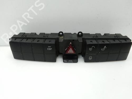 warning-switch-mercedes-benz-c-class-w203-2000-2001-2002-2003-2004-2005-2006-2007-23142269 main image