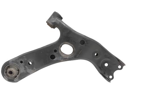 Used Right rear suspension arm Right rear suspension arm TOYOTA VERSO (_R2_) 1.6 D4-D (WAR20_) (112 hp) 35976666 35976666