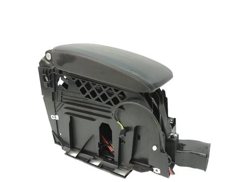 Used Armrest / Center console Armrest / Center console VW GOLF VI (5K1) 2.0 R 4motion (270 hp) 18579826 18579826