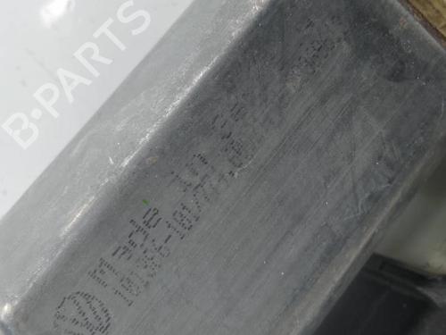 Rudehejsemotor forskærm højre SEAT LEON (1M1)  | BP21800599E20 