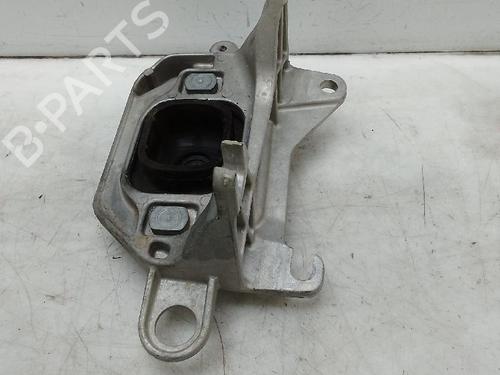Used Engine mount RENAULT KADJAR (HA_, HL_) 1.5 BLUE dCi 115 (HLA6) (116 hp) 26446697