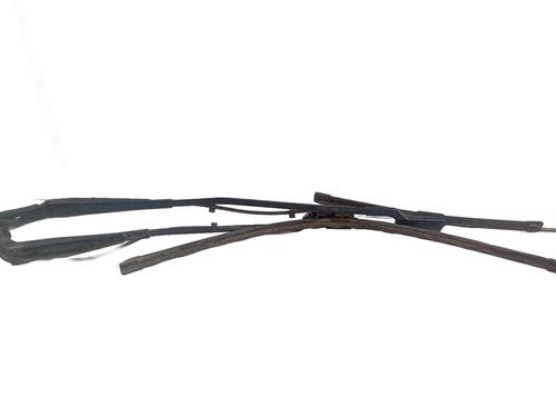 Used Front windshield wiper arm PEUGEOT 3008 II SUV (MC_, MR_, MJ_, M4_) 1.2 THP/ PureTech 130 (MRHNSM, MRHNSU, MRHNSJ, MRHNYW,... (131 hp) 18593685