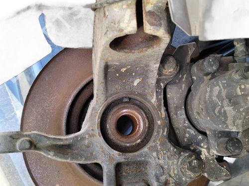Used Left front steering knuckle FORD MONDEO IV (BA7) 2.0 TDCi (140 hp) 18592641