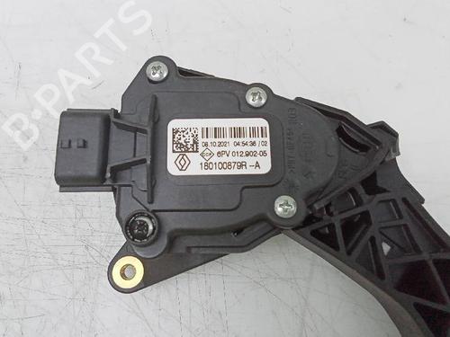 Used Pedal RENAULT CAPTUR II (HF_) TCe 140 (HFN0) (140 hp) 18596447