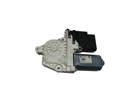 Used Right rear window motor Right rear window motor VW GOLF VI (5K1) 1.6 TDI (105 hp) 33312529 33312529