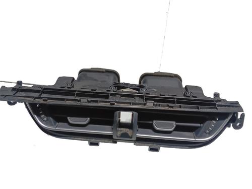 air-vent-toyota-c-hr-_x1_-2016-33457483 main image