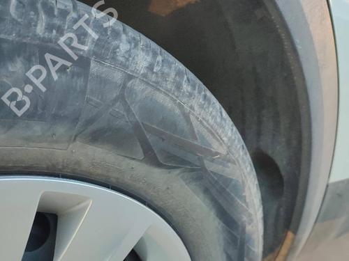 Used Wheel arch RENAULT CAPTUR II (HF_) TCe 100 (HFMT) (101 hp) 18591992