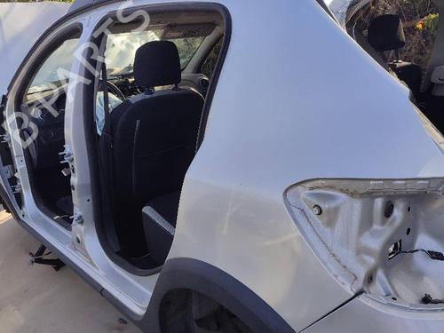 Gummiliste DACIA SANDERO II TCe 90 (B8M1, B8MA, B8AC) (90 hp) 18595563