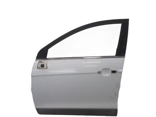 Used Left front door CHEVROLET CAPTIVA (C100, C140) 2.0 D 4WD (150 hp) 31090453