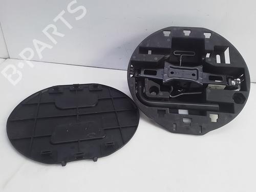 Used Jack Kit RENAULT CLIO V (B7_) 1.0 TCe 100 (B7MT) (101 hp) 28420685