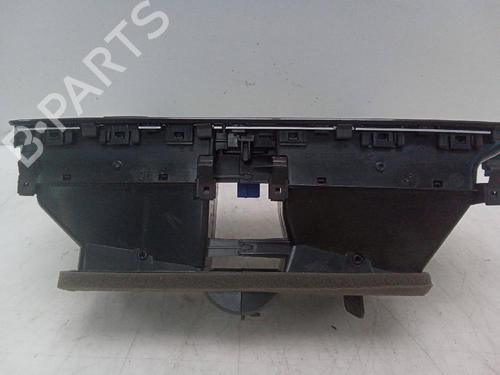 Used Air vent VW GOLF VII (5G1, BQ1, BE1, BE2) 1.0 TSI (86 hp) 26159157