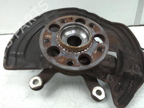 Left front steering knuckle MERCEDES-BENZ GLA-CLASS (X156) GLA 200 CDI / d (156.908) | BP22214815M25 